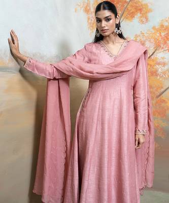 Old rose pink embroidered raw silk anarkali set 4