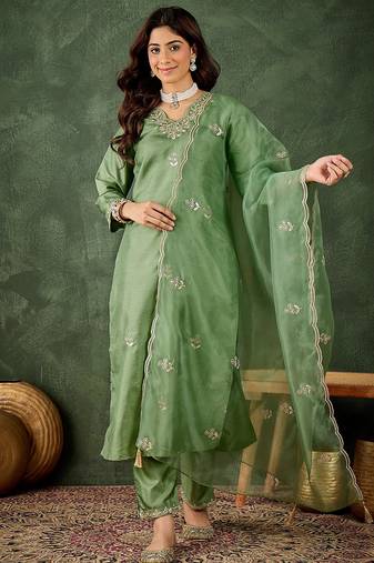 Floral embroidered silk v neck kurta trosuer & dupatta set