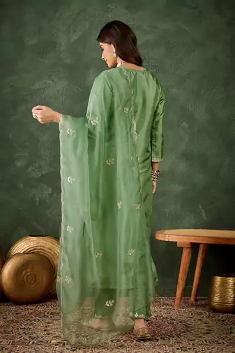 Floral embroidered silk v neck kurta trosuer & dupatta set