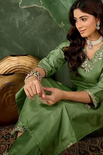 Floral embroidered silk v neck kurta trosuer & dupatta set