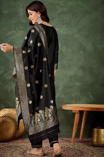 Floral embroidered silk round neck kurta trosuer & dupatta set