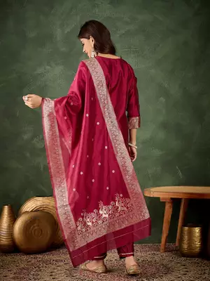 Floral embroidered silk round neck kurta trosuer & dupatta set 3