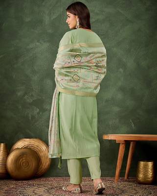 Floral embroidered silk round neck kurta trosuer & dupatta set 2