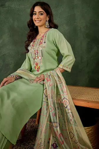 Floral embroidered silk round neck kurta trosuer & dupatta set