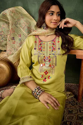 Floral embroidered silk round neck kurta trosuer & dupatta set
