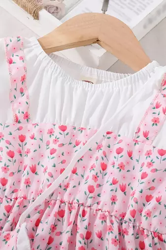 Peach floral print puff sleeve fit & flare girls dress with heart sling bag