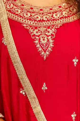 Floral embroidered silk blend round neck kurta trosuer & dupatta set