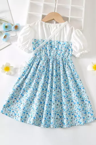 Blue floral print puff sleeve fit & flare girls dress with heart sling bag