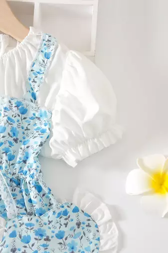 Blue floral print puff sleeve fit & flare girls dress with heart sling bag