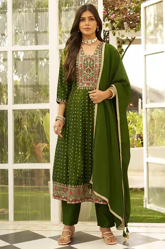 Floral embroidered silk blend v neck kurta trosuer & dupatta set