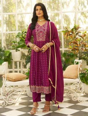 Floral embroidered silk blend v neck kurta trosuer & dupatta set 1