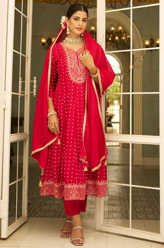 Floral embroidered silk blend v neck kurta trosuer & dupatta set