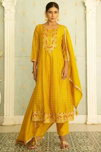 Floral embroidered silk blend v neck kurta trosuer & dupatta set