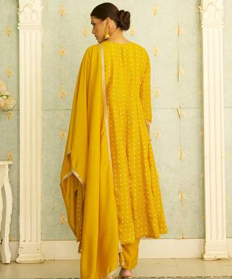 Floral embroidered silk blend v neck kurta trosuer & dupatta set 2