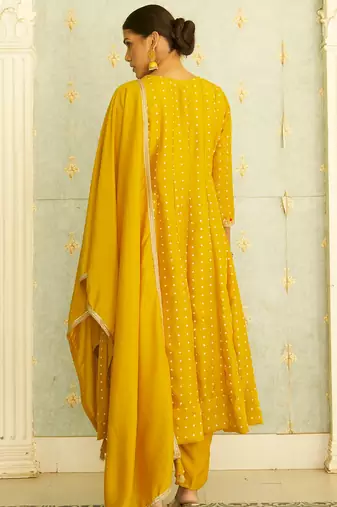 Floral embroidered silk blend v neck kurta trosuer & dupatta set
