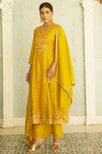 Floral embroidered silk blend v neck kurta trosuer & dupatta set