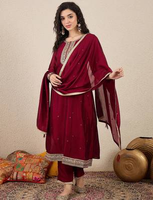 Floral embroidered silk blend round neck kurta trosuer & dupatta set 1