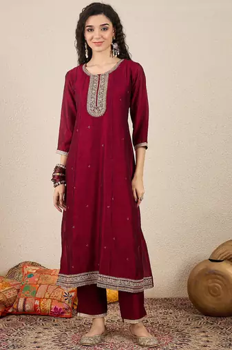 Floral embroidered silk blend round neck kurta trosuer & dupatta set