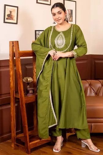 Floral embroidered silk blend round neck kurta trosuer & dupatta set