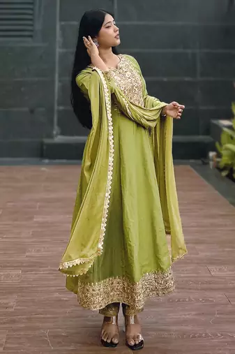 Floral embroidered silk round neck kurta trosuer & dupatta set