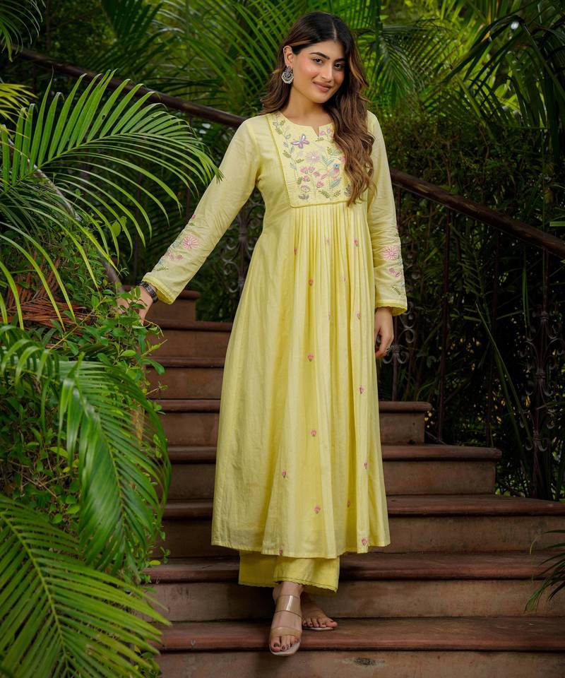 Yellow chanderi silk sequence embroidered round neck kurta set with dupatta