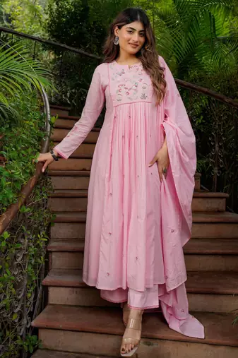 Pink chanderi silk sequence embroidered round neck kurta set with dupatta