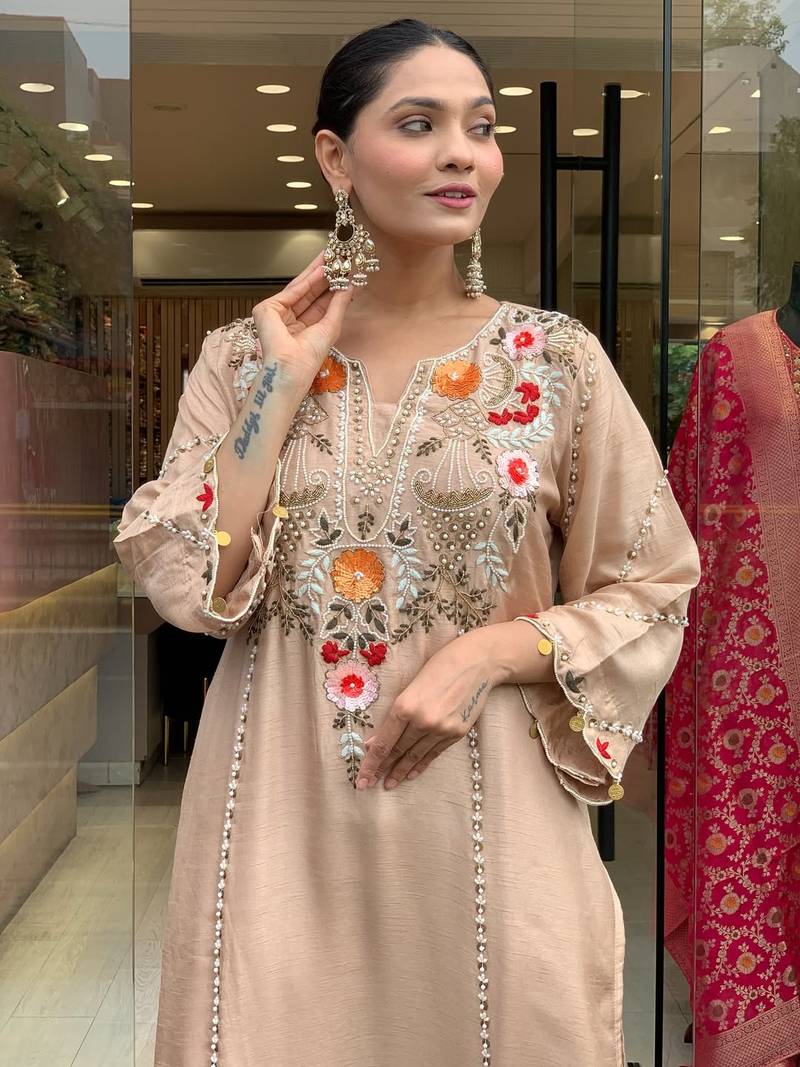 Cream chanderi silk sequence embroidered v neck kurta set with dupatta