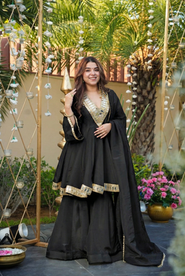 Black chinon silk mirror embroidered v neck kurta palazzo set with dupatta 3