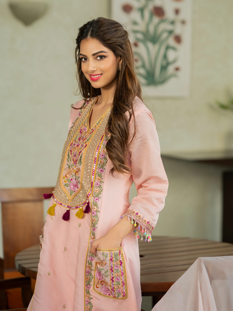 Peach chanderi silk sequence embroidered v neck kurta set with dupatta