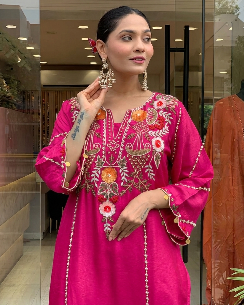 Pink chanderi silk sequence embroidered v neck kurta set with dupatta