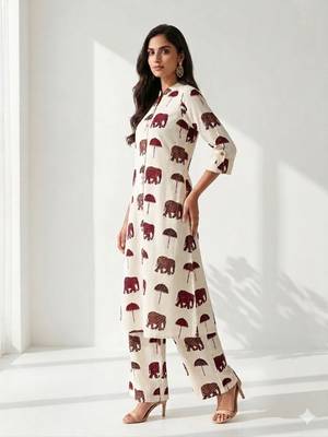 Women off-white & maroon red elephant print cotton kurta with palazzos 3
