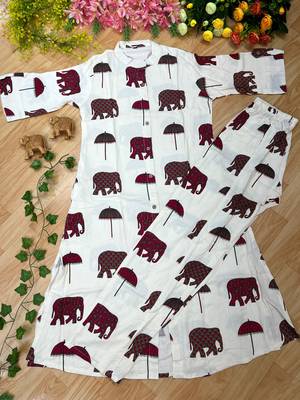 Women off-white & maroon red elephant print cotton kurta with palazzos 4