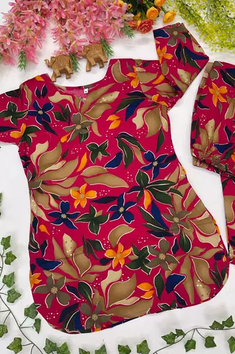 Women new latest red floral printed crepe kurta with palazzos set