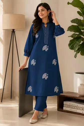 Women blue cotton printed kurta with trousers co-ord set
