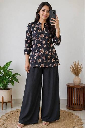 Women black & beige floral printed cotton kurti with black wide-leg palazzo set