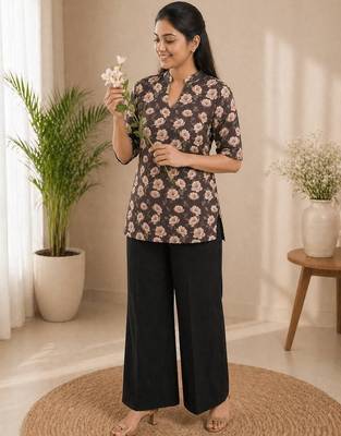 Women coffee brown & peach floral printed cotton kurti with black wide-leg palazzo set 2