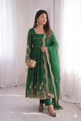 green embroidered anarkali suit set with dupatta 3