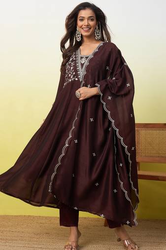 Brown women kurta pant dupatta set