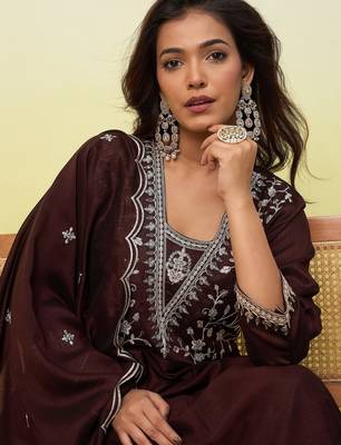 Brown women kurta pant dupatta set 3