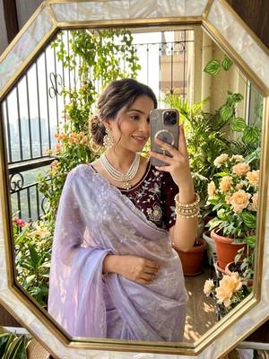 Lavender Color  hand cutdana moti border Work Satin Saree 2