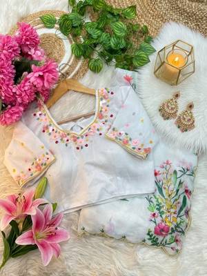 White Color  floral prints And Hand Work Silk Blend Saree 5