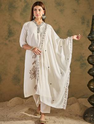 Floral embroidered silk blend v neck kurta trouser & dupatta set 1