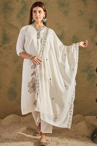 Floral embroidered silk blend v neck kurta trouser & dupatta set