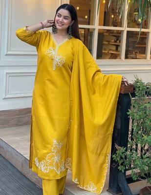 Floral embroidered silk blend v neck kurta trouser & dupatta set 1