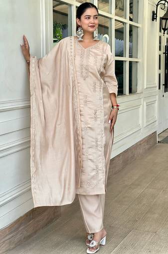 Floral embroidered silk blend v neck kurta trouser & dupatta set