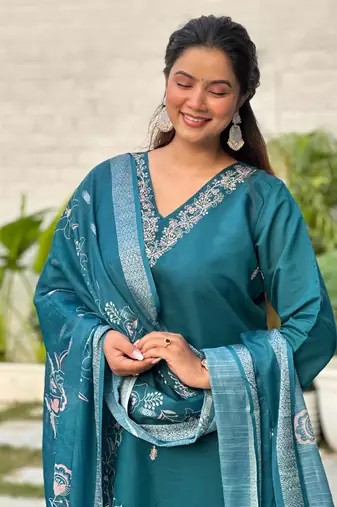 Floral embroidered silk blend v neck kurta trouser & dupatta set
