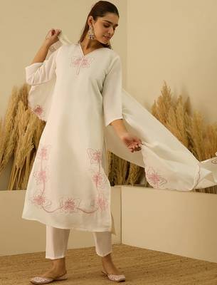Floral embroidered silk blend v neck kurta trouser & dupatta set 4