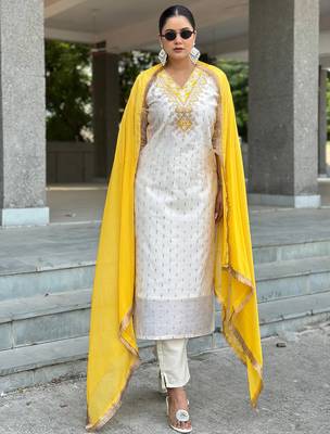 Floral embroidered chanderi silk v neck kurta trouser & dupatta set 1