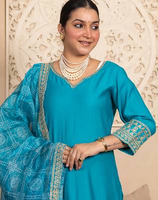 Floral embroidered silk blend round neck kurta trouser & dupatta set 3