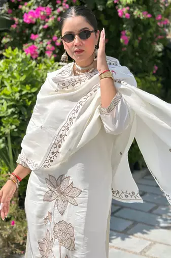 Floral embroidered silk blend v neck kurta trouser & dupatta set